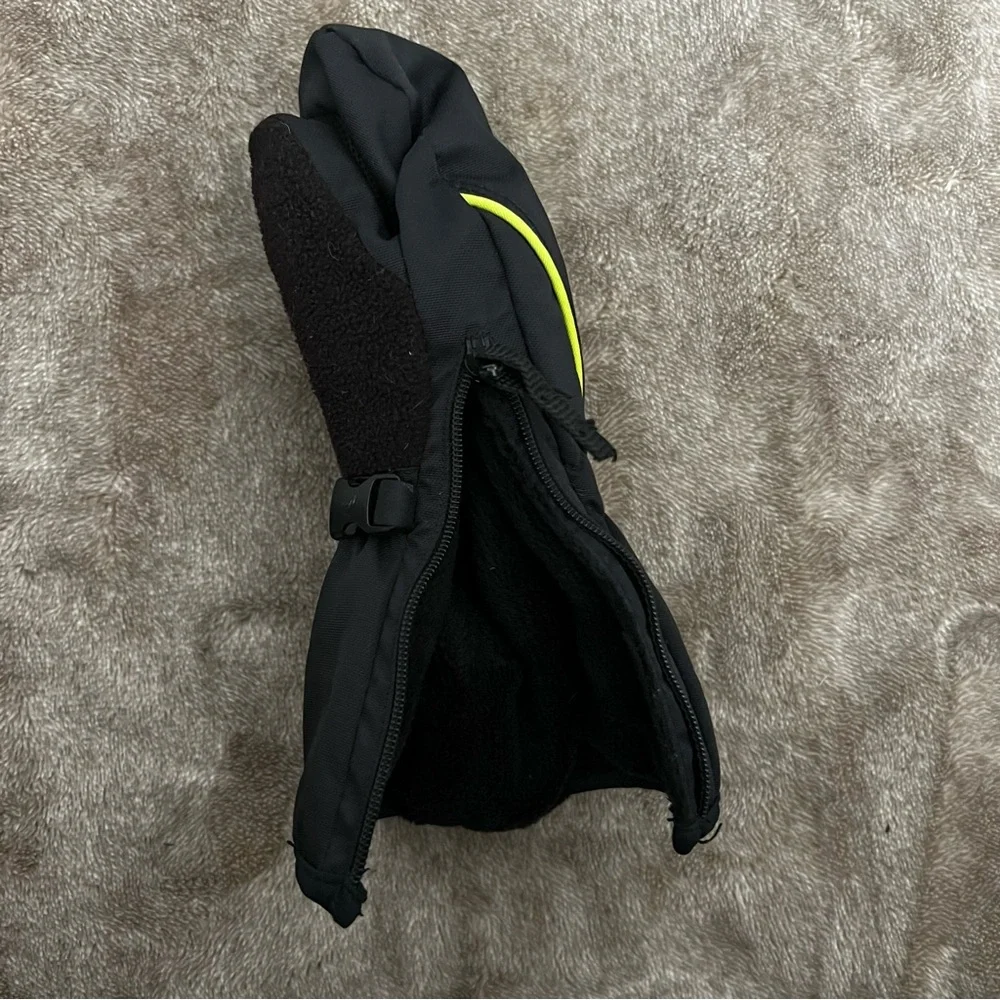 Head | Mittens | S | black w neon green trim